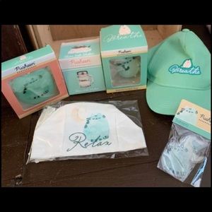 Brand New Relax Pusheen Merch